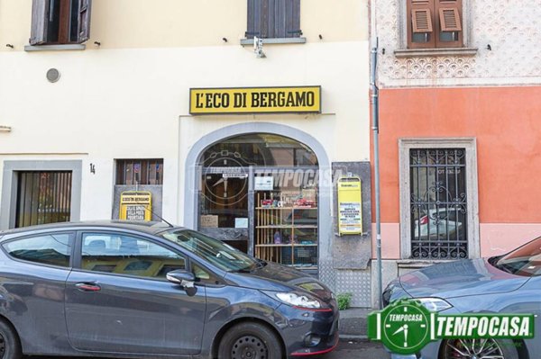 negozio in vendita a Romano di Lombardia