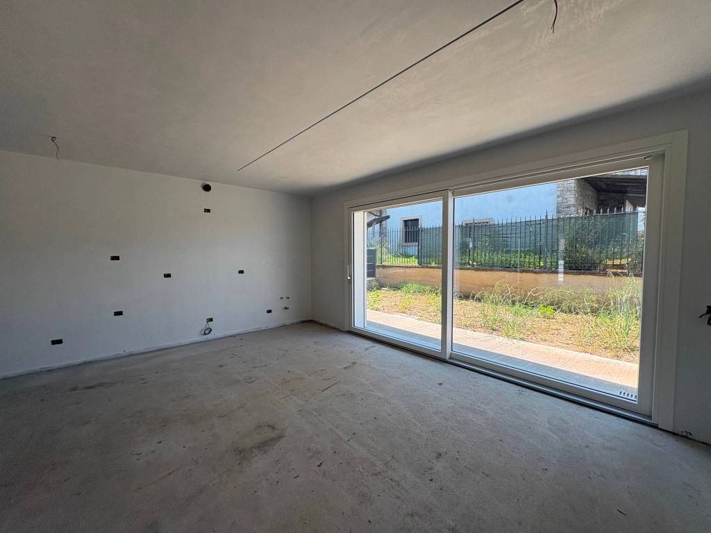 casa indipendente in vendita a Romano di Lombardia