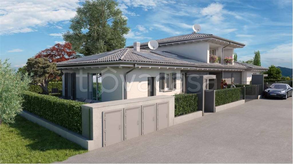 casa indipendente in vendita a Romano di Lombardia in zona Piscine