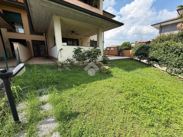 appartamento in vendita a Romano di Lombardia in zona Albarotto