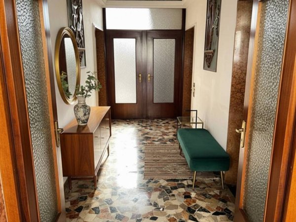 appartamento in vendita a Romano di Lombardia in zona Piscine
