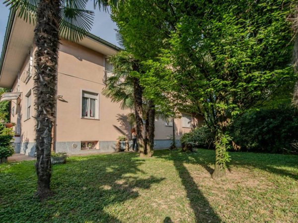 casa indipendente in vendita a Romano di Lombardia in zona Cappuccini
