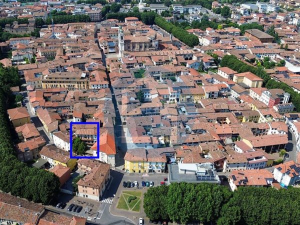 appartamento in vendita a Romano di Lombardia in zona Piscine