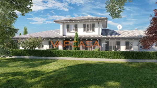 casa indipendente in vendita a Romano di Lombardia in zona Piscine