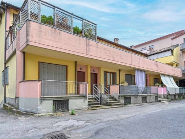 appartamento in vendita a Romano di Lombardia in zona Piscine