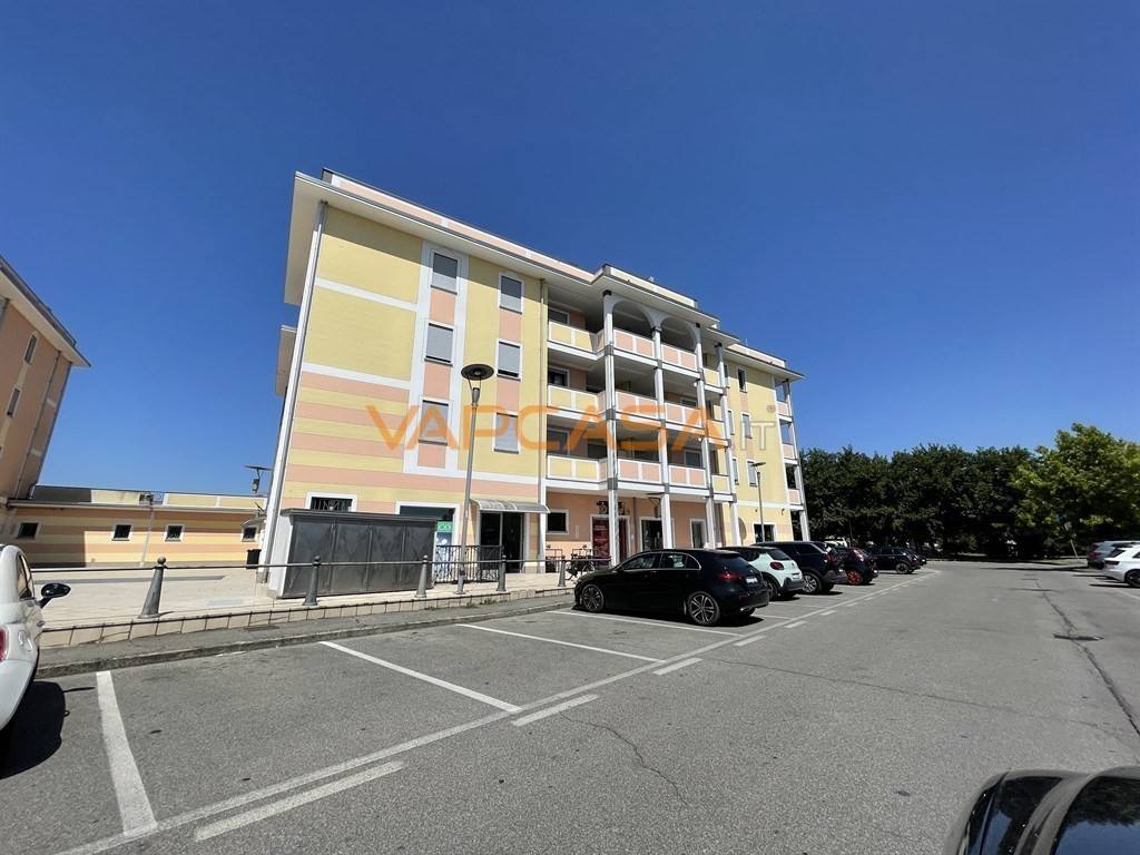 appartamento in vendita a Romano di Lombardia in zona Piscine