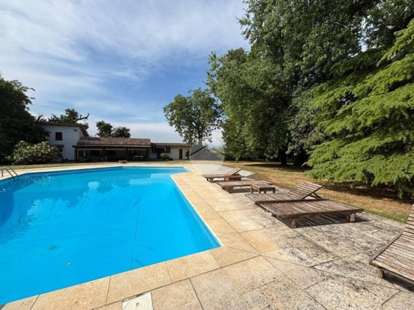 casa indipendente in vendita a Romano di Lombardia
