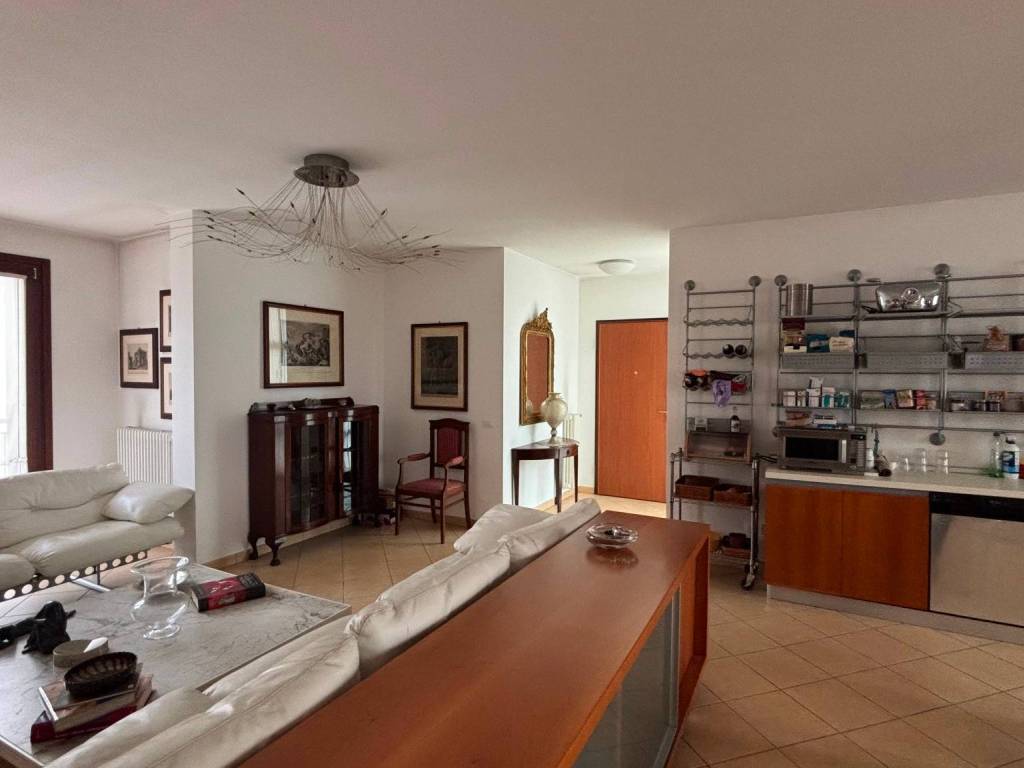 appartamento in vendita a Romano di Lombardia in zona Cappuccini