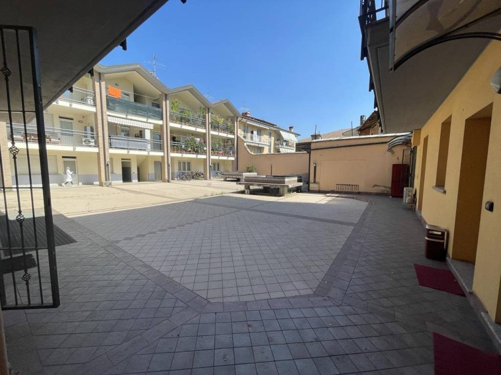 appartamento in vendita a Romano di Lombardia in zona Piscine