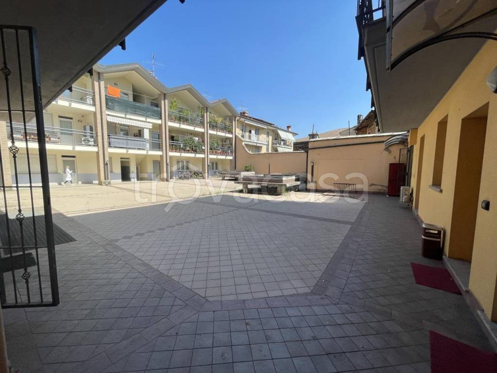 appartamento in vendita a Romano di Lombardia in zona Piscine