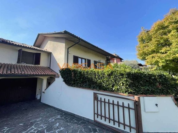 casa indipendente in vendita a Romano di Lombardia in zona Cappuccini