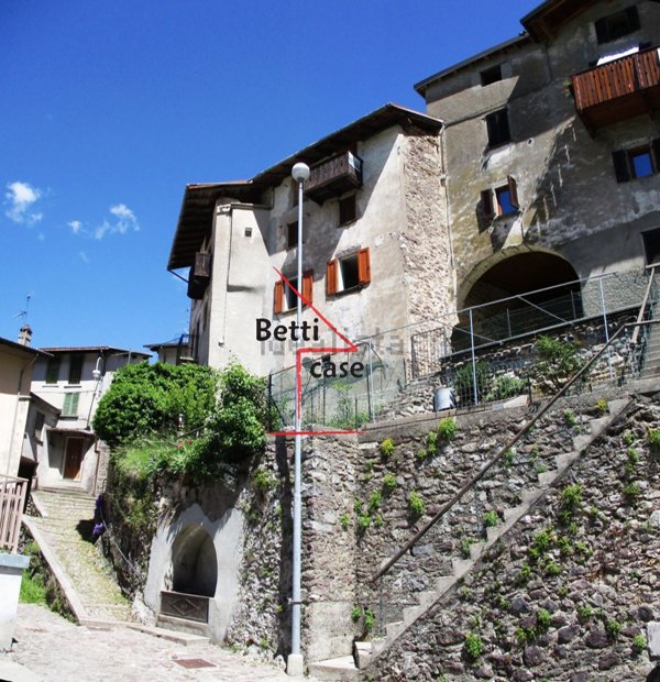 appartamento in vendita a Roncobello