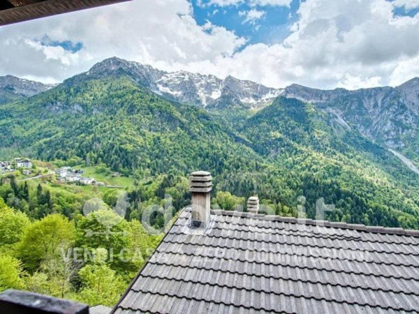 casa indipendente in vendita a Roncobello