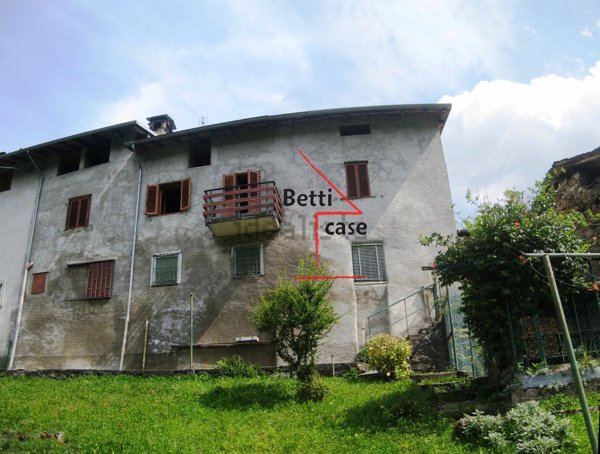 casa indipendente in vendita a Roncobello