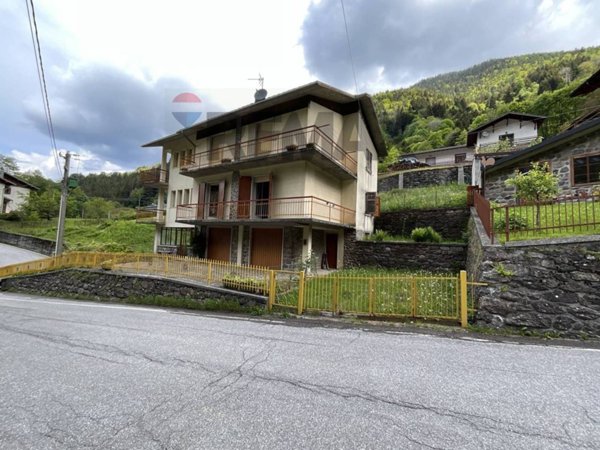 appartamento in vendita a Roncobello in zona Capovalle