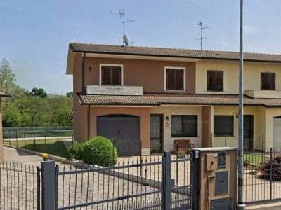 casa indipendente in vendita a Roncola
