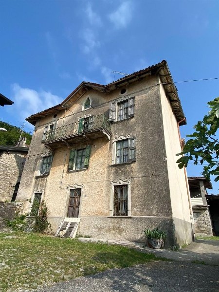 casale in vendita a Roncola