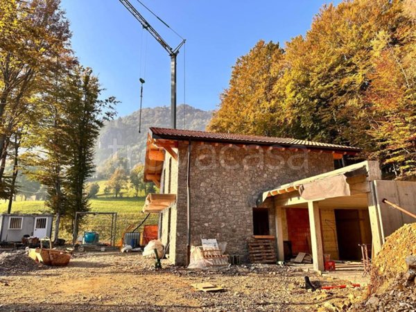 casa indipendente in vendita a Roncola