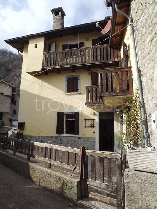 casa indipendente in vendita a Rota d'Imagna