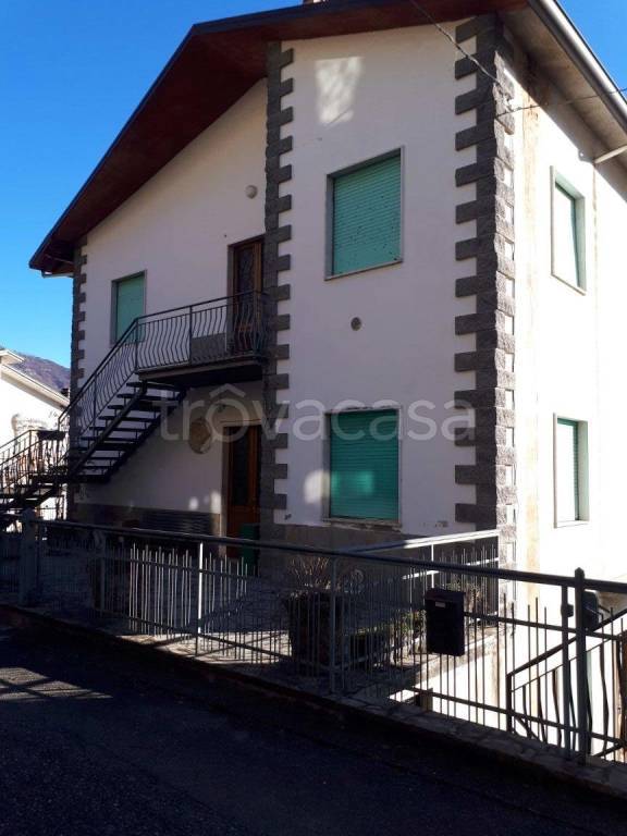 appartamento in vendita a Rota d'Imagna