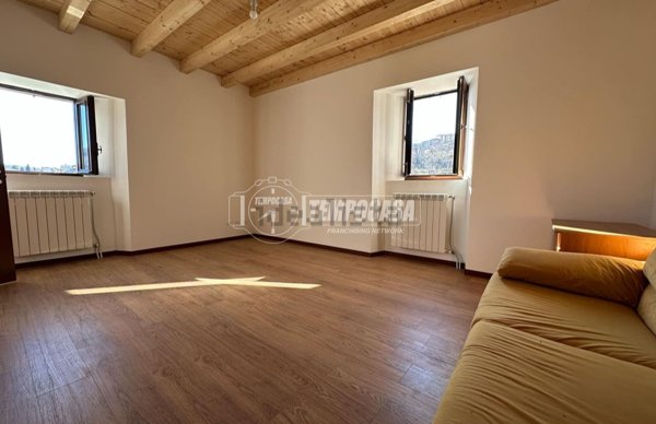 casa semindipendente in vendita a Rota d'Imagna