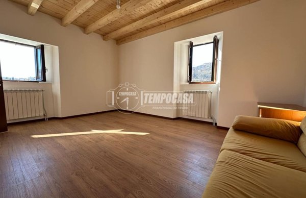casa semindipendente in vendita a Rota d'Imagna