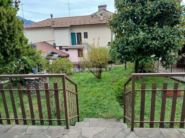 casa indipendente in vendita a Rota d'Imagna