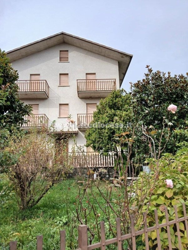 casa indipendente in vendita a Rota d'Imagna