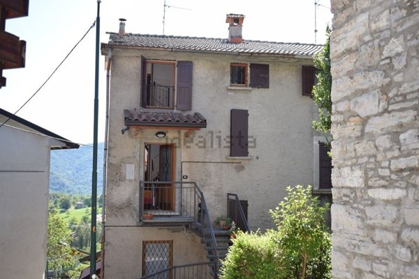 appartamento in vendita a Rota d'Imagna
