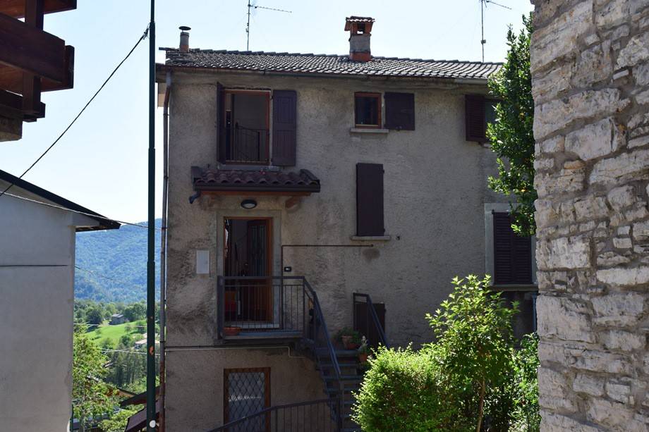 appartamento in vendita a Rota d'Imagna