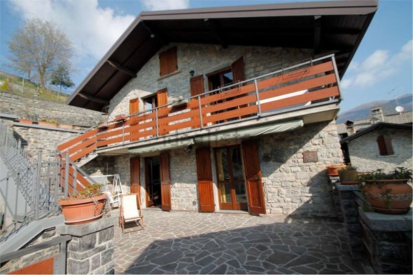 casale in vendita a Rota d'Imagna