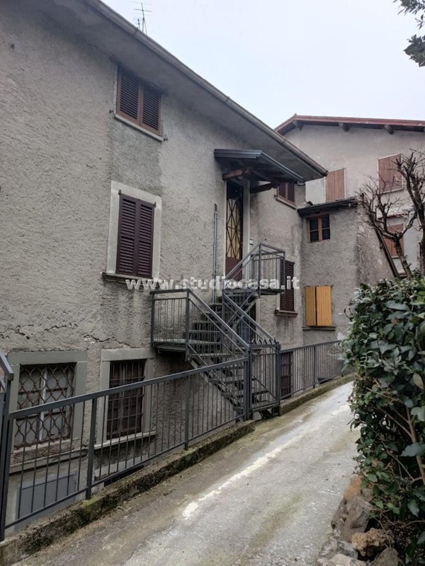 appartamento in vendita a Rota d'Imagna