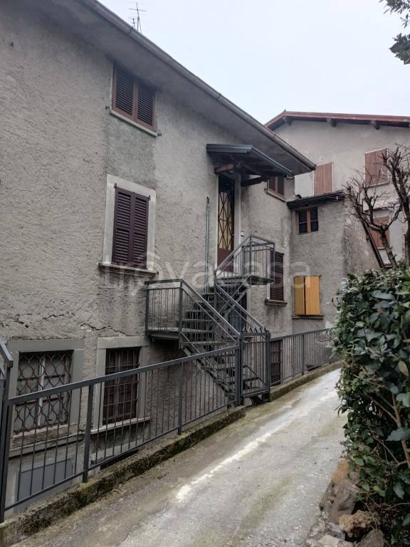 appartamento in vendita a Rota d'Imagna