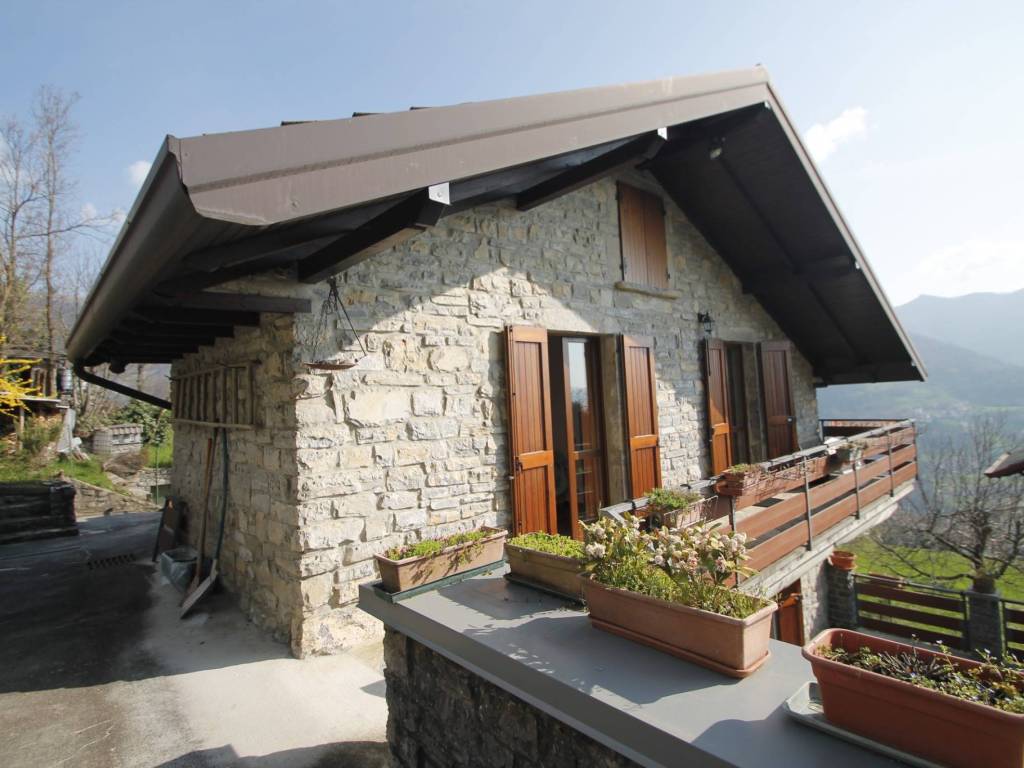 casa indipendente in vendita a Rota d'Imagna