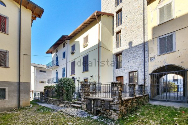 appartamento in vendita a Rota d'Imagna