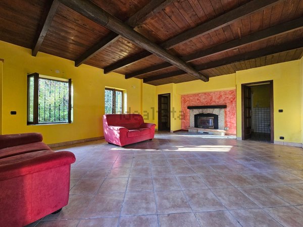 casa indipendente in vendita a Rota d'Imagna