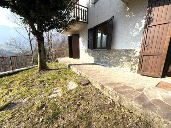 casa indipendente in vendita a Rota d'Imagna