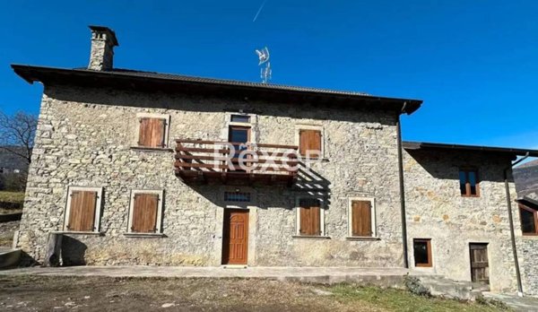 casa indipendente in vendita a Rota d'Imagna