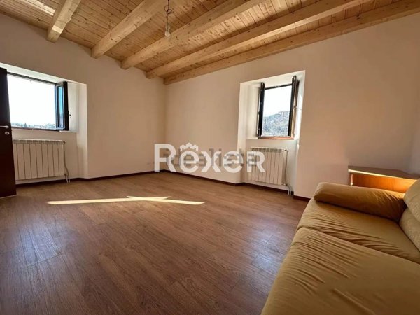 casale in vendita a Rota d'Imagna