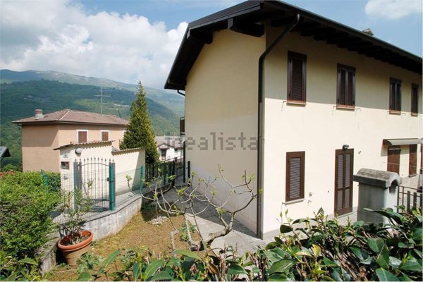 casa indipendente in vendita a Rota d'Imagna