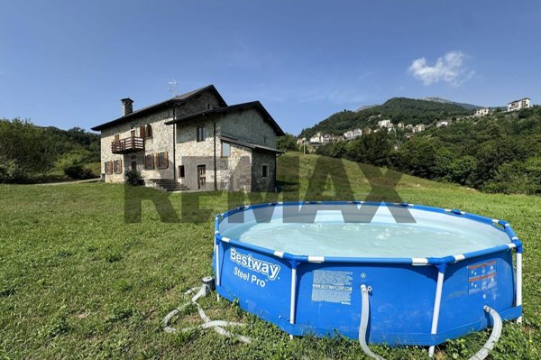 casa indipendente in vendita a Rota d'Imagna