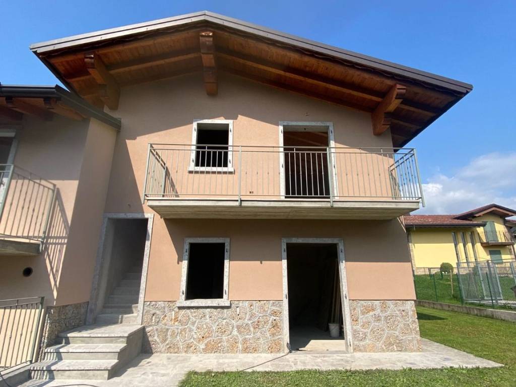 appartamento in vendita a Rovetta