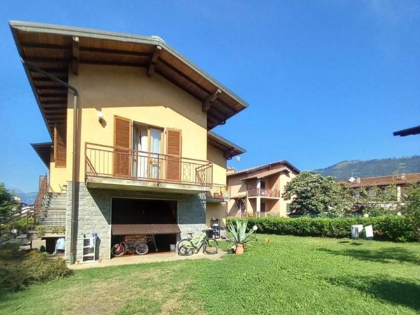 casa indipendente in vendita a Rovetta