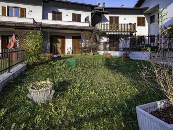 casa indipendente in vendita a Rovetta