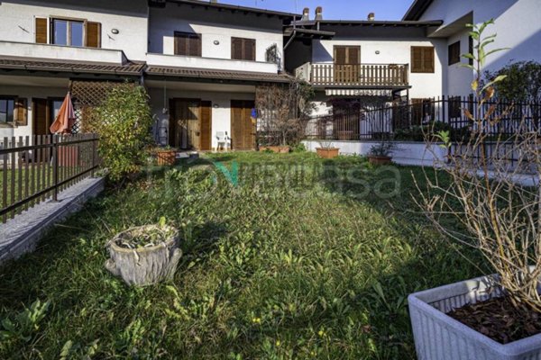 casa indipendente in vendita a Rovetta