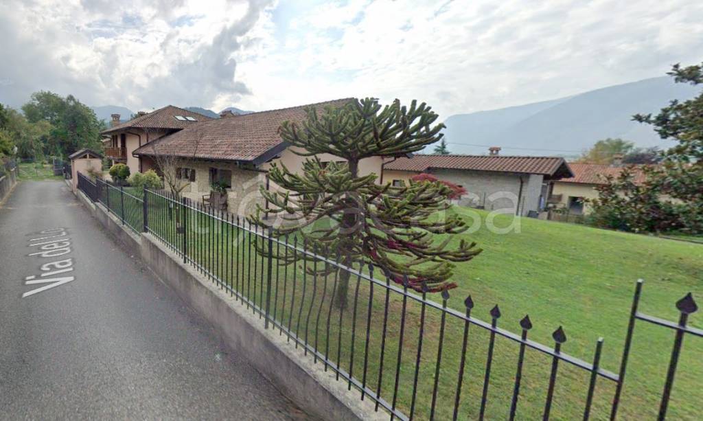 casa indipendente in vendita a Rovetta