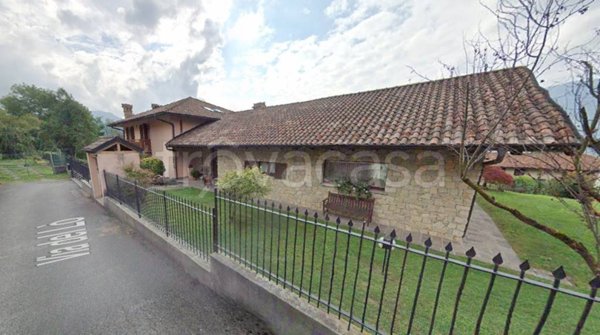 casa indipendente in vendita a Rovetta
