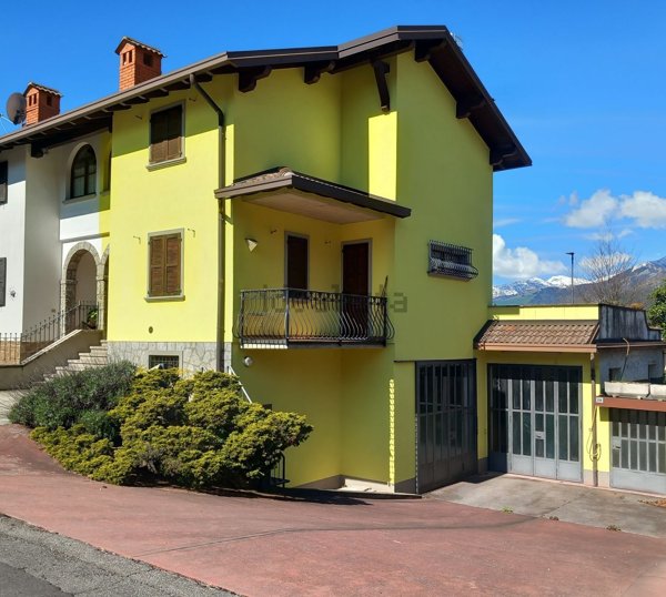 casa indipendente in vendita a Rovetta