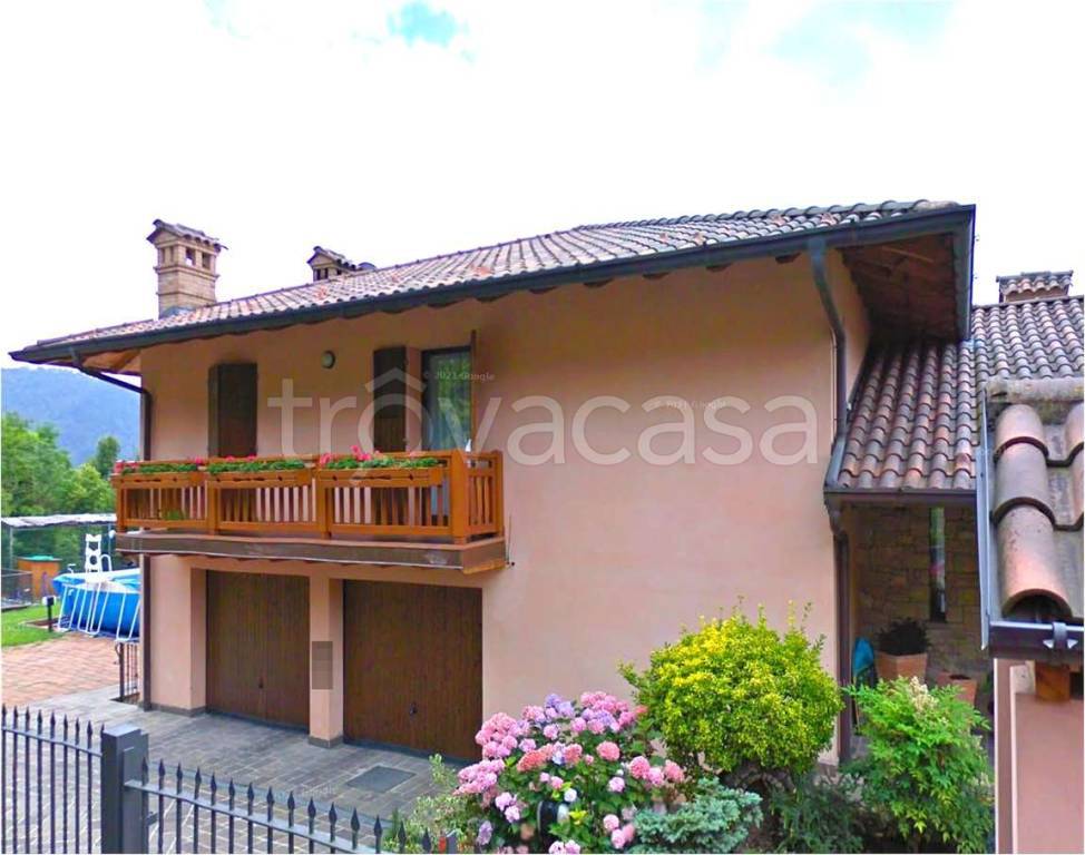 casa indipendente in vendita a Rovetta