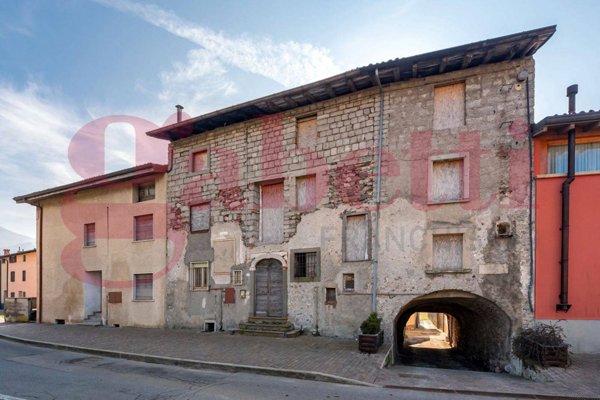intera palazzina in vendita a Rovetta